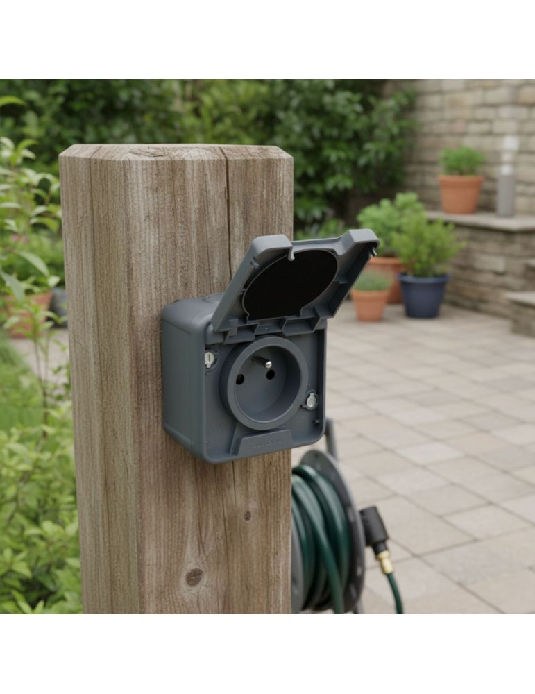 OXXO PC 2P+T GRIS SAILLIE IP55